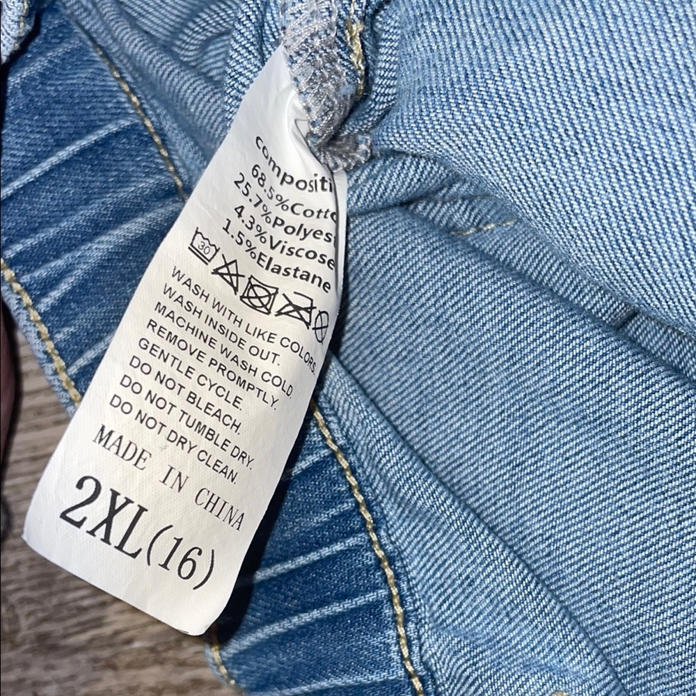 Women Blue Jeans - Picture 3 of 7
